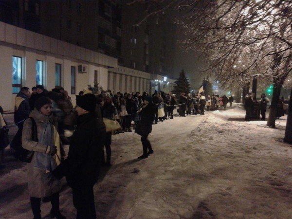 Луганчане в соцсетях: «Света нет, «Град» работает - обычное утро в Луганске» (фото) - фото 25