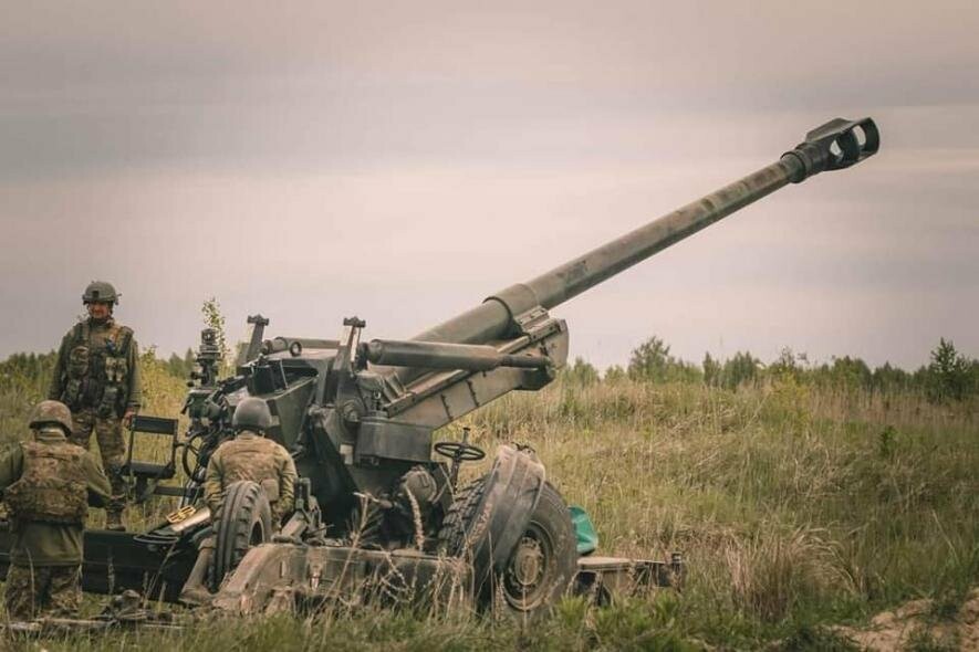 На Донбасі ЗСУ відбили 12 атак ворога: знищено один танк та пʼять одиниць бойової броньованої техніки