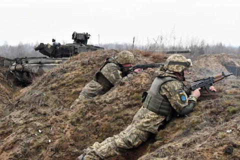 Окупанти не припиняють наступальні дії на 4 напрямках, ще на трьох - обороняються