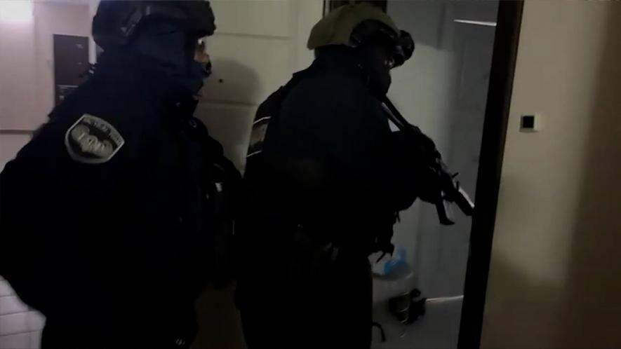 Фінансували війська РФ і бойовиків 