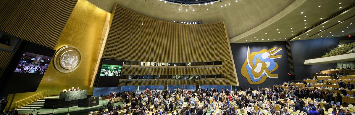 Генасамблея ООН ухвалила резолюцію про виплату росією репарацій Україні 