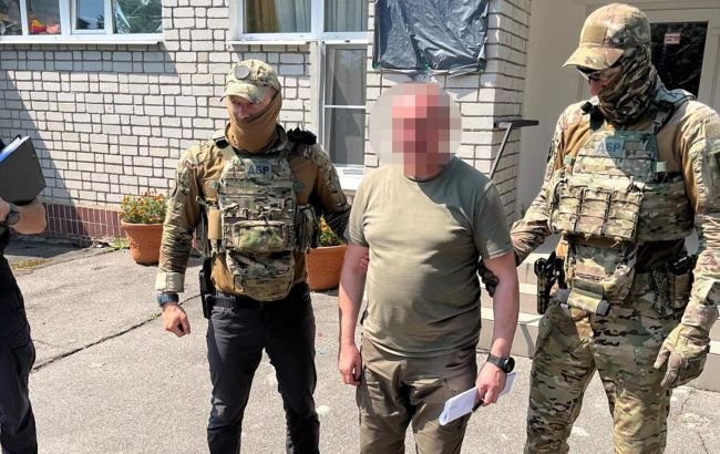  Допомагав кримінальним авторитетам та збагачував підлеглих: ДБР викрило донецького воєнкома, - ВІДЕО  