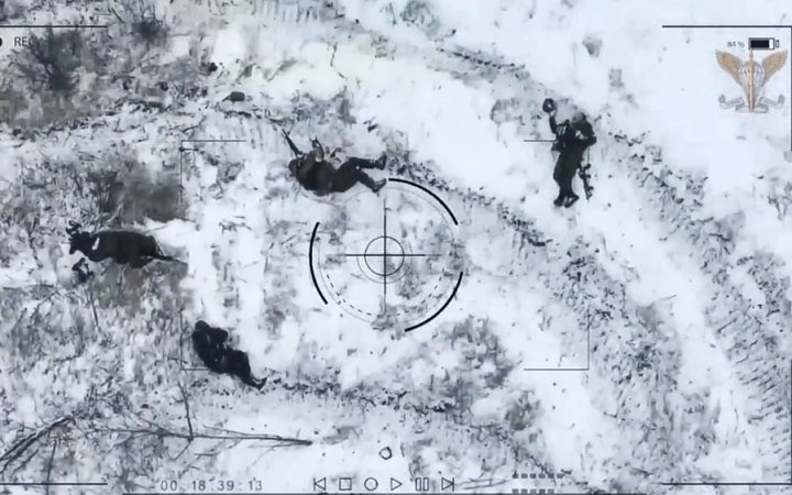 Нема куди дівати трупи російських солдатів: окупанти будують стаціонарний крематорій на Луганщині 