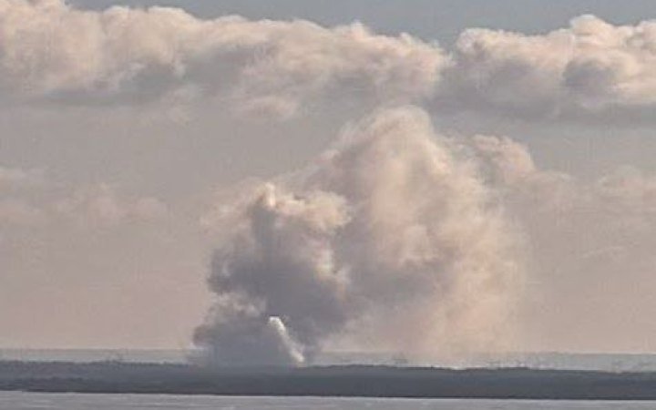 В окупованому Маріуполі сталося серія вибухів: знищено склад російської армії