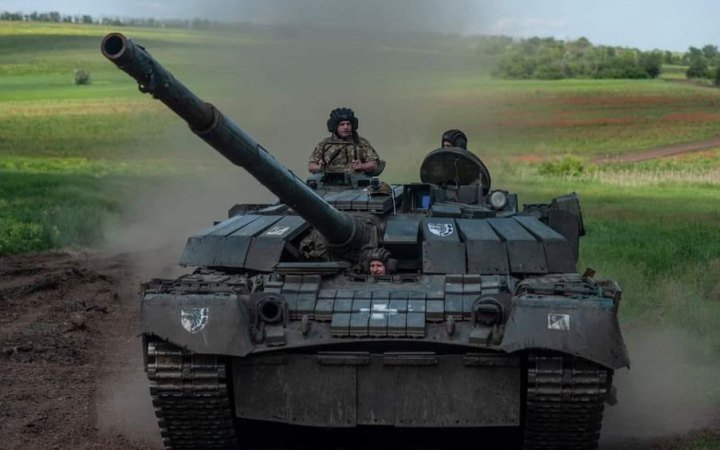 За добу захисники України знищили 820 окупантів