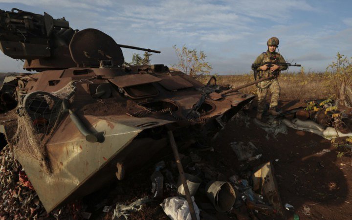 За добу захисники України знищили 920 російських окупантів