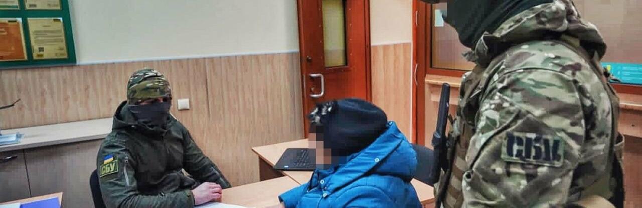 СБУ затримала в Лимані колаборантку, яка пропонувала «сухпайки» з рф в обмін на підтримку окупаційної влади