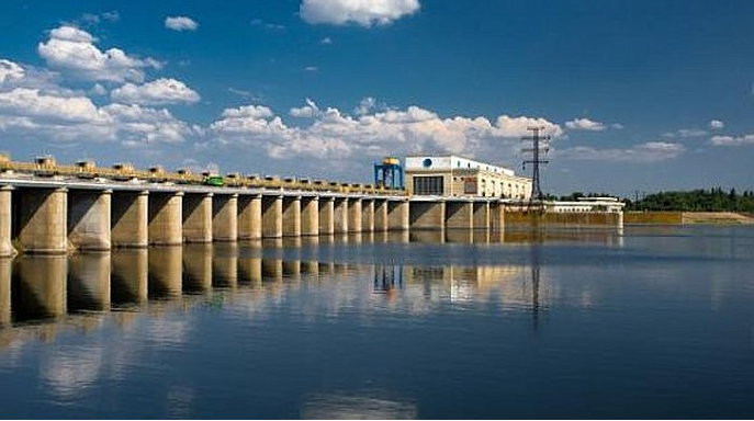 Зеленський: росіяни замінували дамбу Каховської ГЕС і планують історичну катастрофу