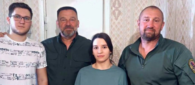 Переселенці з Луганщини, позбавленій батьківського піклування, придбали квартиру на Кіровоградщині, - ФОТО