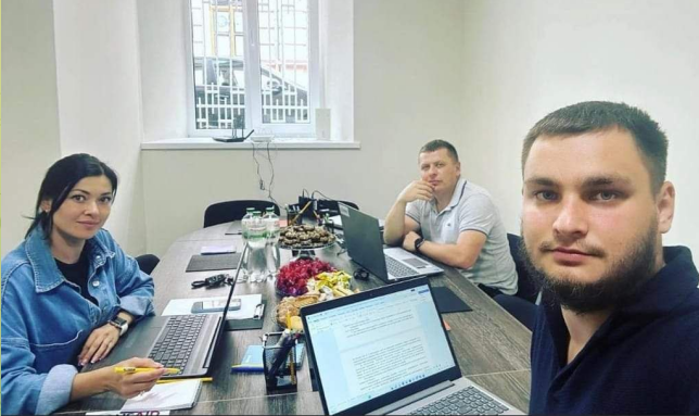 Хаб для переселенців Луганщини у Чернівцях змінив графік роботи: як він тепер працює