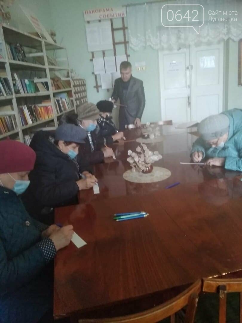 "Летим в космос": В ОРЛО в полуразрушенном ДК занимаются дети и взрослые, - ФОТО, фото-3