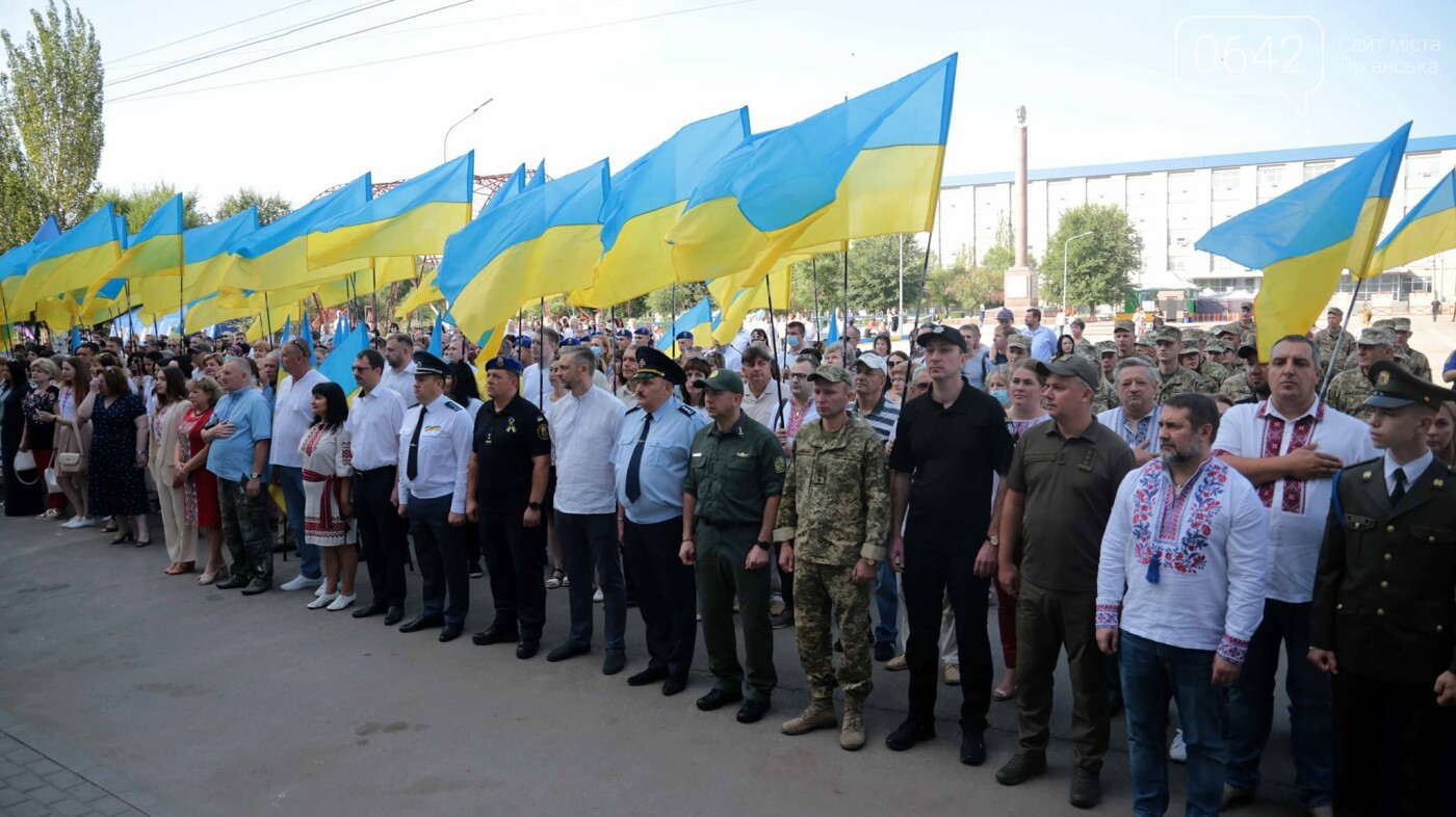 На Луганщине флаг Украины подняли на 150 метровой телебашне вблизи Попасной, - ФОТО, ВИДЕО, фото-2