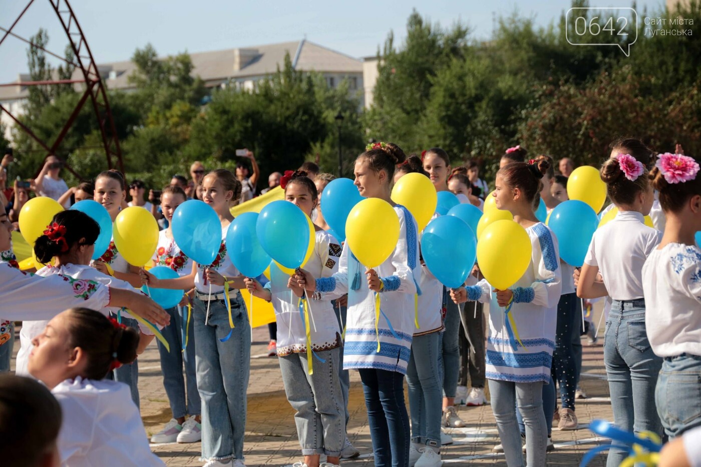 На Луганщине флаг Украины подняли на 150 метровой телебашне вблизи Попасной, - ФОТО, ВИДЕО, фото-5