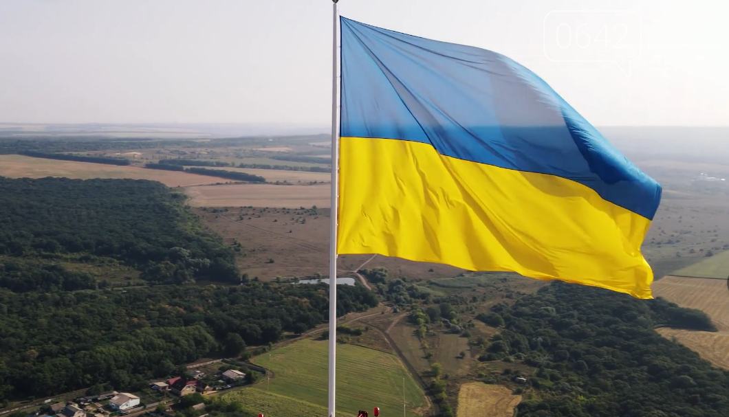 На Луганщине флаг Украины подняли на 150 метровой телебашне вблизи Попасной, - ФОТО, ВИДЕО, фото-6