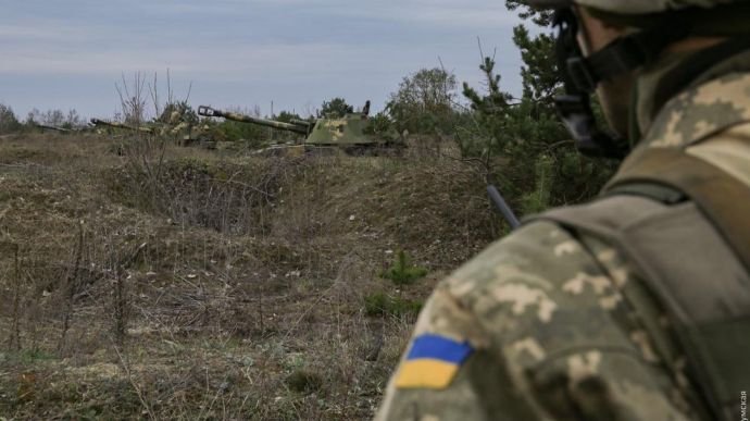 За сутки российско-оккупационные войска пять раз нарушили перемирие на Донбассе