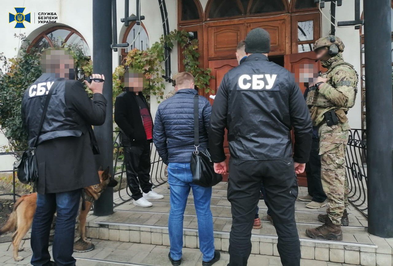 В Луганской области разворовали деньги на ремонт школ и бол..., фото-1 В Луганской области разворовали деньги на ремонт школ и больниц, фото-1