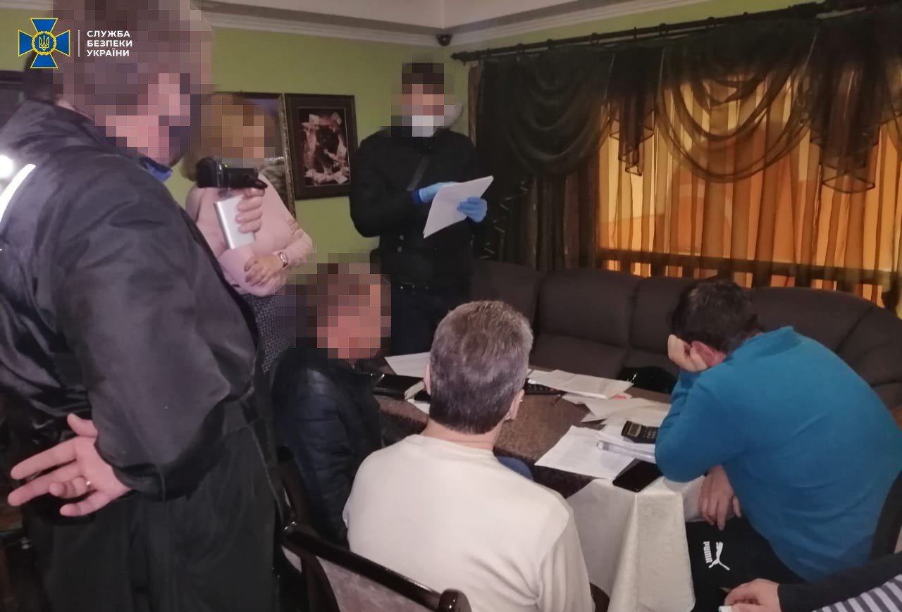 В Луганской области разворовали деньги на ремонт школ и бол..., фото-2 В Луганской области разворовали деньги на ремонт школ и больниц, фото-2
