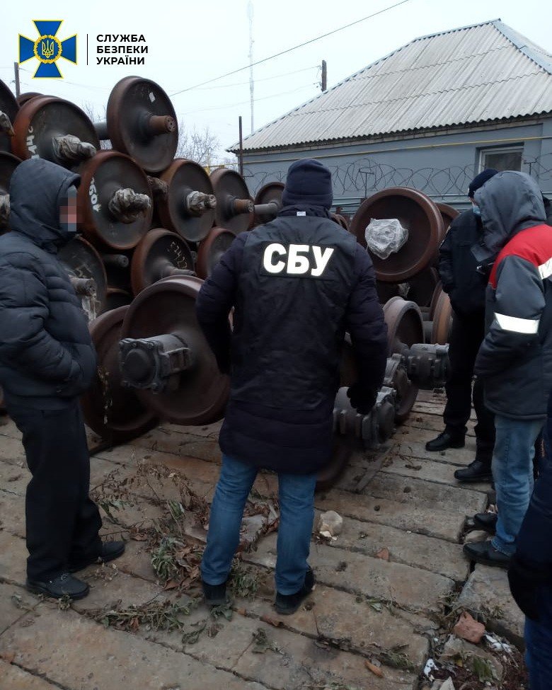 В Луганской области фирма поставляла для железной дороги ст..., фото-1 В Луганской области фирма поставляла для железной дороги старое оборудование под видом нового, - ФОТО, фото-1