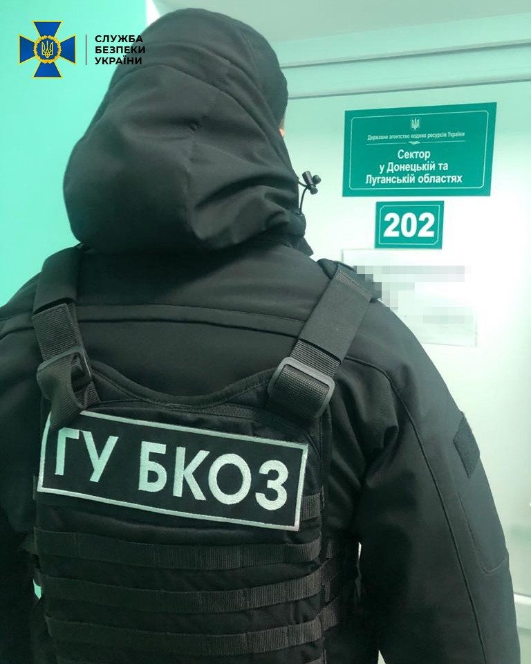 В Луганской области на взятке попался начальник офиса водны..., фото-4 В Луганской области на взятке попался начальник офиса водных ресурсов, - ФОТО, фото-4
