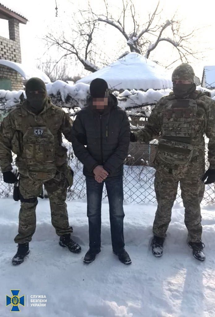 СБУ задержала разведчика боевиков «ЛНР», фото-1 СБУ задержала разведчика боевиков «ЛНР», фото-1