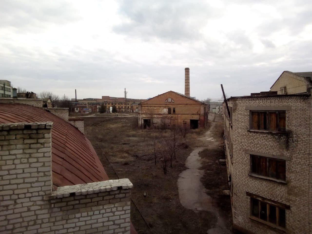 Банально распилили: что осталось от машзавода в оккупированном Луганске, - ФОТО, фото-3