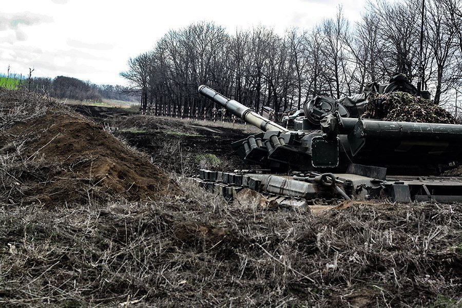 На Донбассе украинские танкисты провели учения, - ФОТО, фото-1