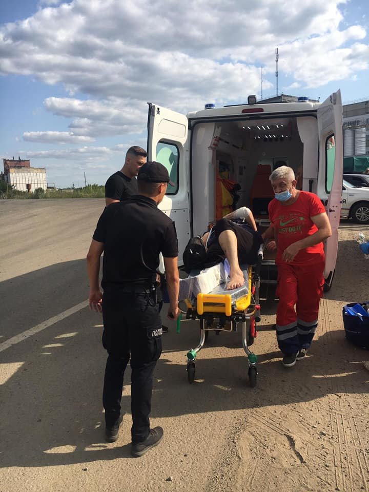 В Луганской области в ДТП попал микроавтобус с пассажирами: пять человек госпитализировали, - ФОТО , фото-4