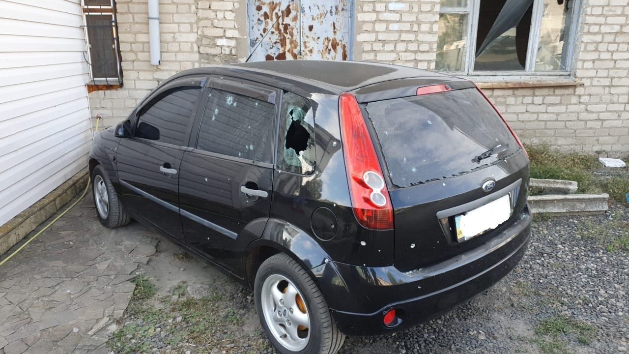 В штабе ООС рассказали подробности обстрела Счастья: ранен глава ВГА, повреждены дома, - ФОТО, фото-7