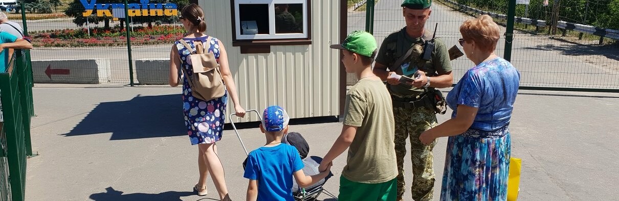 Меняется порядок пересечения линии разграничения с ОРДЛО Меняется порядок пересечения линии разграничения с ОРДЛО, Роман Лазоренко